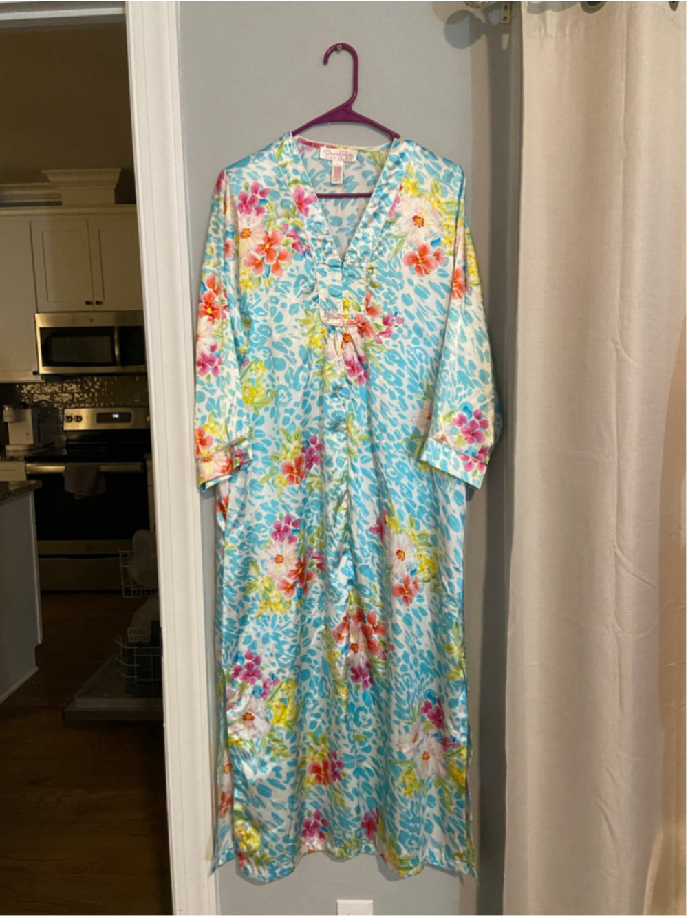 Oscar de la Renta nightgown
